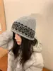 Gorro de Invierno Holgado de Punto Estilo Coreano Cálido Protector de Orejas de Lana Corte Holgado Circunferencia de Cabeza Grande Gorro para Clima Frío Hace que la Cara Parezca Más Pequeña