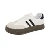 Tênis Estudantil Estilo Hong Kong para Mulheres 2026 Primavera e Outono Novos Retro Sola Grossa Sapatos de Treinamento Alemães Tendência Esportiva Casual Sapatos Femininos