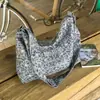 Estampado de leopardo retro en marrón combinado con un bolso tote estampado de estrellas, creando una atmósfera relajada y casual, un bolso de un solo hombro para estudiantes universitarios de compras