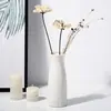 Arreglo Floral Hidropónico Decorativo de Plástico de Ratán, Puramente Hecho a Mano, Jarrón Pequeño Tejido de Paja de Alto Valor, Adorno de Lujo Ligero Vintage de Gama Alta