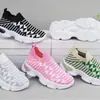 Zapatos Deportivos Casuales de Malla Transpirable Estilo Nuevo Verano 2025 Son Cómodos y Convenientes