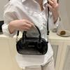 Bolso Pequeño Texturizado Estilo Coreano para Mujer 2025 Primavera y Verano Nuevo Bolso Satchel Bowling Moderno a la Moda de un Solo Hombro Cruzado