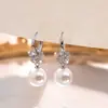 Brincos de zircônia de cinco pétalas de nova moda requintada para comércio exterior transfronteiriço, brincos de pérola artificial com atmosfera de temperamento para senhoras