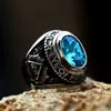 Guerrero de acero joyería de moda europea y americana anillo de acero inoxidable con incrustaciones de circonita retro anillo de titanio dominantes para hombre