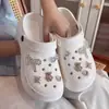 Nuevas Flores para Zapatos de Verano DIY Zapatos con Agujeros de Suela Gruesa EVA Versátiles que Aumentan la Altura para Mujer Antideslizantes Duraderos Sandalias Cerradas para el Hogar