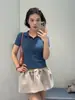 26 Tricô Polo Azul de Manga Curta para Mulheres com Bordado de Letra, Top Pulôver com Gola Ribatada, Camisa Polo para Mulheres com Manga Curta