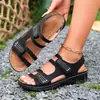 Sandalias Europeas y Americanas Transfronterizas Amazon Nuevo Estilo Comercio Exterior Transfronterizo Color Sólido Plataforma de Cuña Forma de Personaje Chunxian Venta al por Mayor Mágica Talla Grande