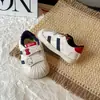 Tênis de Skate Infantil 2026 Outono Meninos e Meninas Dupla Velcros Esportivos Casuais Sapatos de Bebê Gatinho Fofo para Crianças Pequenas Tendência