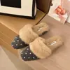Sapatos Fofos de Pelúcia Estilo Francês Femininos Ins Celebridade da Internet Deslizantes Fofos Bico Fechado Salto Alto Outono/Inverno Chinelos de Algodão para Exterior