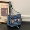 2026 Nova Bolsa Transversal Jeans Bordada Desenho Animado Fofa Feminina Versátil Grande Capacidade Bolsa de Ombro Único Bolsa de Tecido Casual