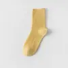 Calcetines de Algodón Puro para Mujer Calcetines de Media Pantorrilla Otoño e Invierno Algodón de Doble Aguja Resistentes al Olor Algodón de Xinjiang Calcetines 100% Algodón para Mujer Industria del Calcetín de Zhuji