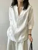 Atuendo Estilo Old Money: Camisa de Lino Blanca de Cuello en V para Mujer, Casual de Verano, Top de Algodón y Lino Relajado y Holgado