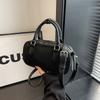 Bolsas Femininas 2026 Nova Tendência de Luxo Moda Nicho Fosco Retrô Bolsa de Ombro Transversal Bolsa de Mão Pequena Quadrada