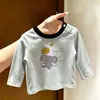 Camiseta cómoda de manga larga 100% algodón con botones en el hombro, ropa nueva de primavera para niños pequeños y bebés, top de nicho para primavera/otoño