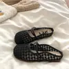 Medias Pantuflas Cerradas de Fondo Plano para Mujer, Zapatos de Pescador para Uso en Exteriores, Nuevas Sandalias Mary Jane Huecas Transpirables Verano 2026