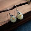 Pendientes pequeños vintage originales de plata 925 con aguja, abeja, miel, jade blanco, camelia, hechos a mano, elegantes, pequeños, frescos, antiguos