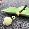 Raíz de Bodhi Tallado Flor de Loto Raíz de Loto Hoja de Loto Bolsa de la Suerte Colgante Pequeño Creativo Llavero Cadena de Teléfono Móvil Colgante