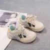 Zapatos Deportivos Casuales para Niños 2026 Primavera y Otoño Nuevos Zapatos Casuales de Malla Transpirable para Niñas y Niños Zapatos Individuales de Moda
