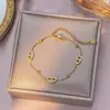 Colar de Aço Titânio com Franjas e Pingente Nariz de Porco Estilo Europeu e Americano de Luxo Leve para Mulheres, Corrente de Clavícula Longa em Camadas Exquisita e de Alta Qualidade para Outono e Inverno