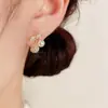 Moda Coreana y Japonesa Dulce Versátil Estilo Fresco Flor de Diamante Completa Cerezo Juego de Pendientes de Tres Piezas Pendientes Pequeños Sencillos Venta al por Mayor