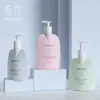 Em Estoque 300ml 500ml Garrafas de Gel de Banho Shampoo Modernas, Recarregáveis 400ml Garrafas de Condicionador de Corpo Plano