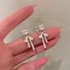 Arete de Clip para Oreja con Lazo de Cinta Sin Perforación para Oreja Mujer Nuevo Ligero Lujo Sensación de Alta Gama Estilo Ballet Nicho Clip para Oreja Arete Arete