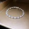 Pulseras Abiertas Europeas y Americanas con Perlas Incrustadas de Diamantes para Mujer, Pulseras de Diseño de Nicho Exagerado a la Moda, Joyería de Lujo Ligero y de Alta Gama al por Mayor
