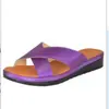 Pantuflas para Mujer Verano 2019 Nuevos Sandalias Planas Onduladas de Moda Estilo Coreano de Salida de Una Correa Tiendas Playa Comercio Exterior Explosiones
