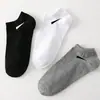 Nuevos calcetines con letras en stock, estilo para todas las estaciones, calcetines coloridos con lazo para parejas de hombres y mujeres, calcetines deportivos para yoga