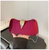 Bolsa de Corrente Retro Europeia Americana Transfronteiriça Feminina para Banquete Bolsa de Mão de Luxo Leve Festa à Noite Moda Bolsa de Ombro Único Bolsa Transversal
