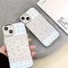 Hermoso diseño floral, adecuado para iPhone 17 Pro Max, funda de teléfono de silicona suave, Apple 16 Pro, apertura grande, resistente a caídas, disponible para envío directo