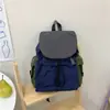 Mochila Casual Elegante de Grande Capacidade com Textura Simples, Mochila de Novo Estilo, Mochila Feminina com Design de Nicho para o Verão de 2026