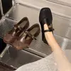 Nuevos Zapatos Mary Jane Marrones Vintage de Verano 2026 para Mujer, con una sola correa de hebilla y corte bajo, absolutamente hermosos al combinarlos con una falda, zapatos pequeños de cuero