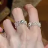 Anillo de Encaje Estilo Francés para Mujer, Diseño de Nicho con un Toque de Lujo, Anillo Abierto Ajustable para el Dedo Índice, Anillo de Flor de Perla