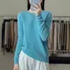 Top de punto cómodo, agradable para la piel y elegante con un diseño sencillo y elegante.. Esta pieza versátil es perfecta para usar en capas en otoño e invierno, con una construcción sin costuras