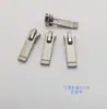 Cabeça de zíper de fábrica em estoque Não. 3 Não. 5 Não. Bolsa com zíper e puxador inferior de metal prateado brilhante com 8 pérolas