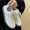 Zapatillas de entrenamiento alemanas de lunares para mujer, nuevo modelo popular 2026, zapatos versátiles transpirables de suela gruesa para primavera/verano, zapatillas casuales de nicho