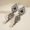 Pendientes Huecos Geométricos Estilo Palacio Retro Europeo y Americano, Pendientes Exquisitos de Lujo Ligero Transfronterizos, Pendientes de Nicho de Gama Alta para Mujer