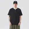 Camiseta de Manga Curta Verão 2026 Masculina Marca da Moda Corte Solto Camiseta Dois em Um Masculina Camiseta Falsa de Duas Peças Masculina