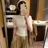 Nuevo estilo de otoño temprano para mujer, top de manga media, camiseta ajustada para mujeres petite, top favorecedor y elegante