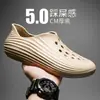 Sandalias deportivas todo incluido sandalias transpirables 2025 nuevos zapatos de verano con agujeros para hombres y mujeres antideslizantes para exteriores suela gruesa zapatos de playa