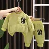 Uniforme de baseball infantil outono e inverno novo algodão e espessamento meninos e meninas bebê diamante letra inverno duas peças