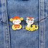 Broche de la Serpiente del Año 2025. Serpiente espiritual. Ofrece decoraciones para mochilas escolares de estudiantes de la serpiente del zodiaco Rui Nian. Insignia de dibujos animados linda.