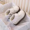 Botas de Cuero para Bebé Niña Zapatos para Niños Pequeños 2025 Botas Cortas de Invierno para Niñas con Forro de Felpa Moda Cálidas Casuales Botas de Algodón