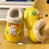 Pantuflas de algodón para niños y niñas en invierno, antideslizantes para niños y padres, zapatos de interior de terciopelo con agujeros EVA