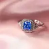 Nuevos anillos de lujo ligero y exquisitos de HuaJie, anillos para mujer al por mayor, anillos simples retro personalizados para mujer