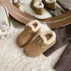 Zapatos nuevos con forro de felpa, zapatos estilo Birkenstock de punta cerrada, suela gruesa y cálidos, botas de nieve de moda estilo coreano 2026, zapatos de algodón de invierno