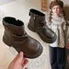Botines tipo Martin para niña, nueva colección otoño 2026, botines sencillos con suelas suaves antideslizantes, altura hasta media pantorrilla, estilo popular, botines de cuero versátiles para niñas mayores