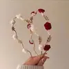 Faixa de Cabeça Love Rosa Feminina 2025 Novo Grampo de Cabelo com Pérolas High-End Elegante Moda Para Sair Mais Fácil de Combinar Faixa de Cabeça Acessórios de Cabelo