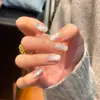 El Artículo de Moda Más Vendido de Celebridad de Internet de Xiaohongshu: Puntas de Uñas Ojo de Gato de Vidrio Dorado Champagne Ligeramente Borrachas con Tonos Rosados que Realzan el Cutis y Añaden un Toque de Lujo